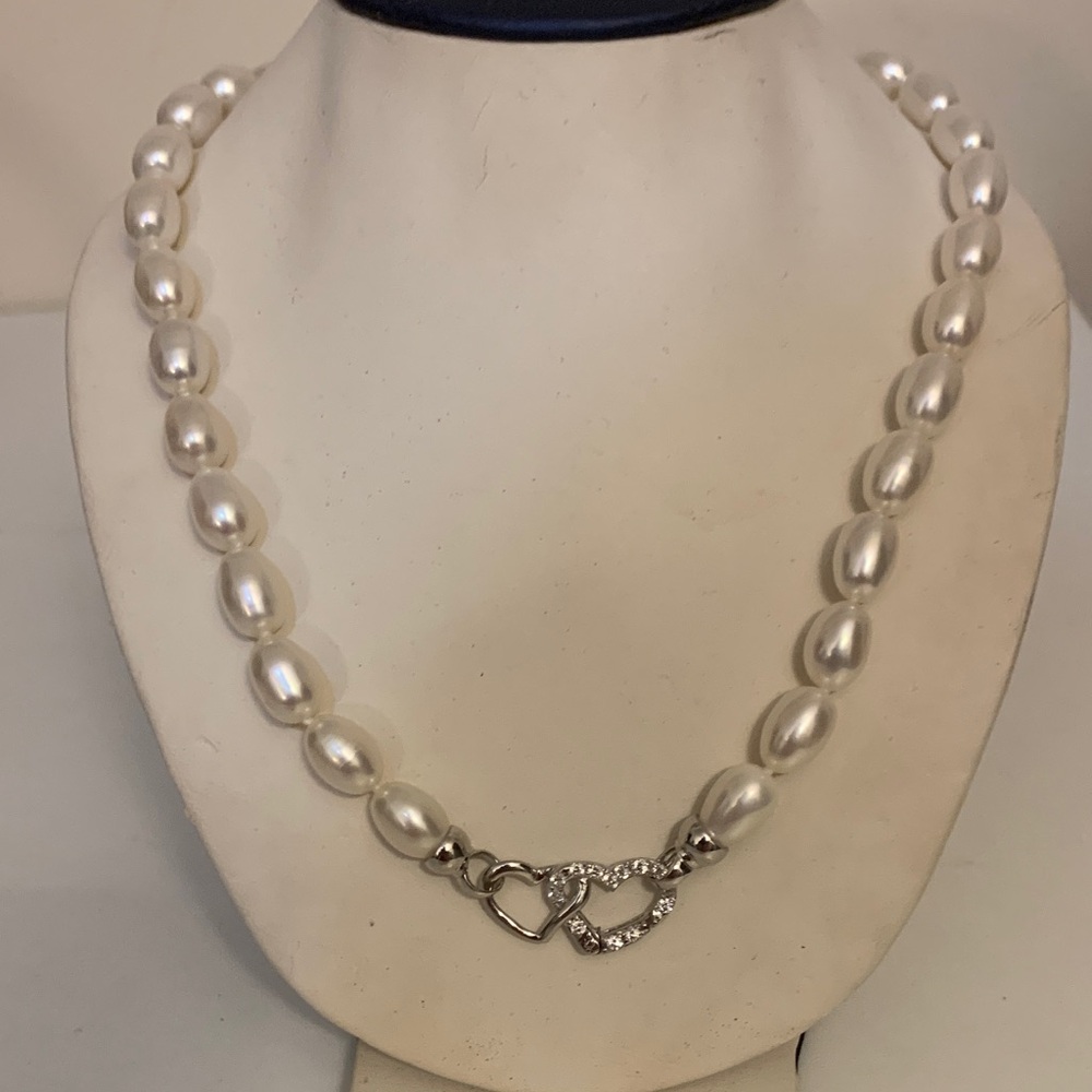 Elegant White Pearl Necklace